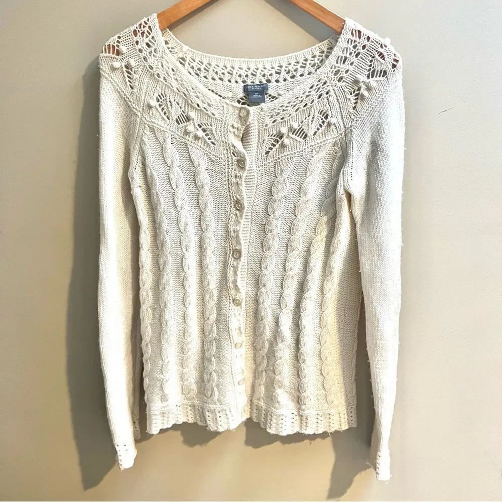 Ann Taylor Cream Cable Knit Sweater M